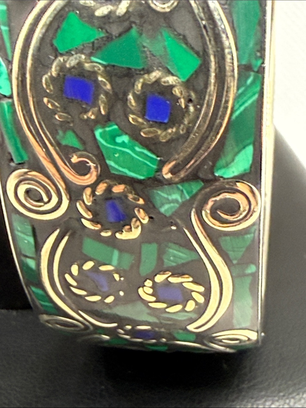 Exceptional vintage Green Blue Inlay mosaic raised luxurious Cuff Bracelet ⭐️ - Picture 4 of 16